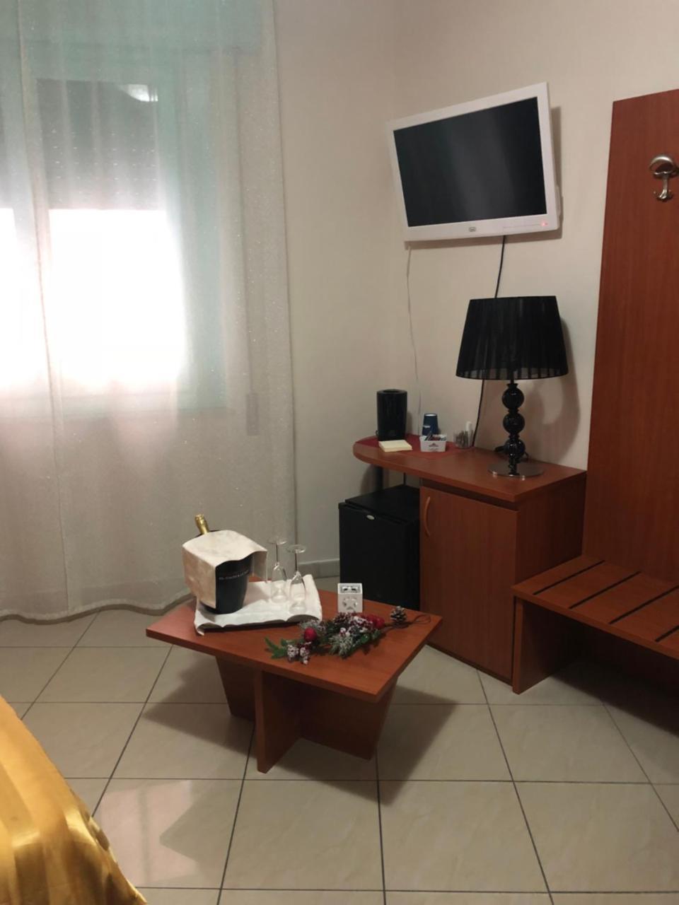 Hotel Nettuno モンテカティーニ・テルメ エクステリア 写真